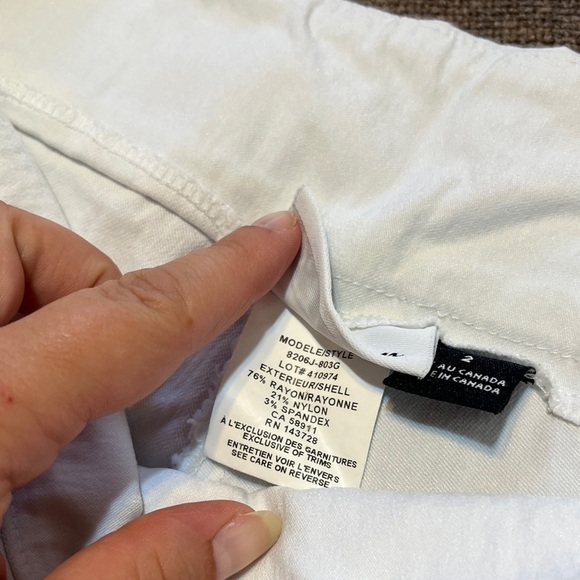 Patchington Women’s White Cropped Pants - Size 2 - Picture 3 of 6